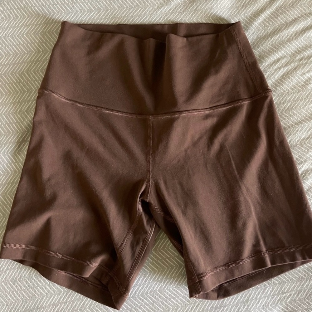Lululemon brown align length 6 size 6 shorts